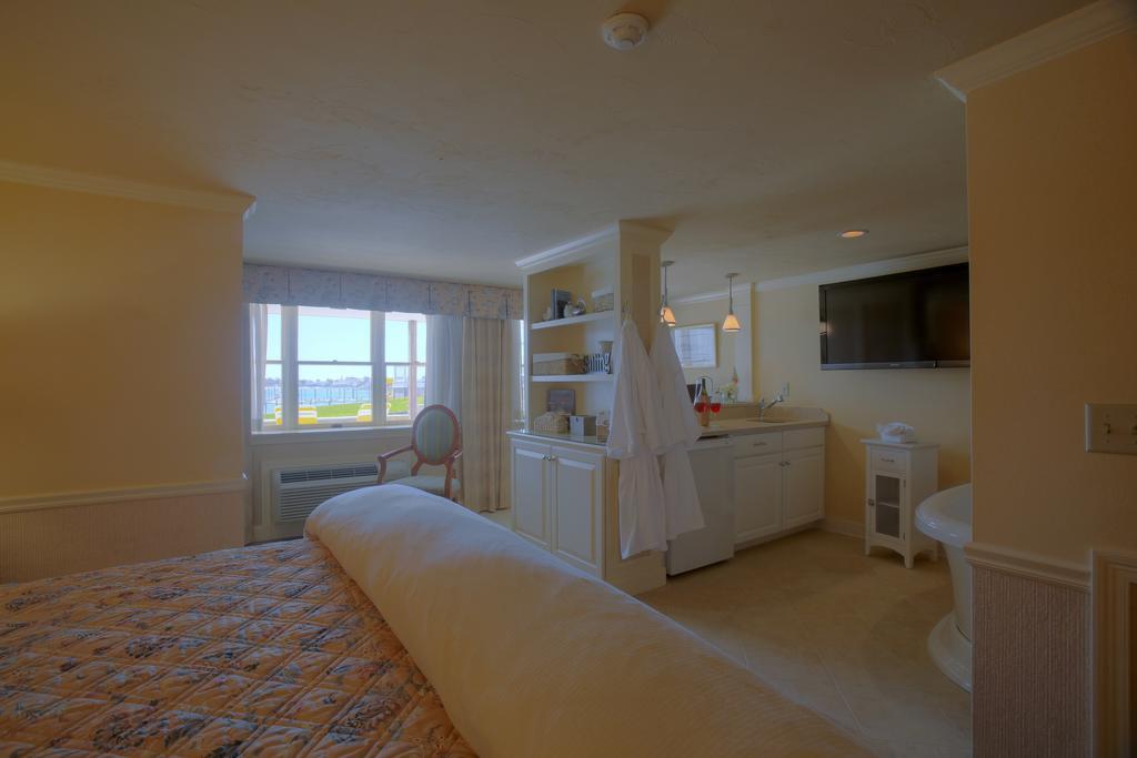 Hotel Anchor In - Hyannis, Ma